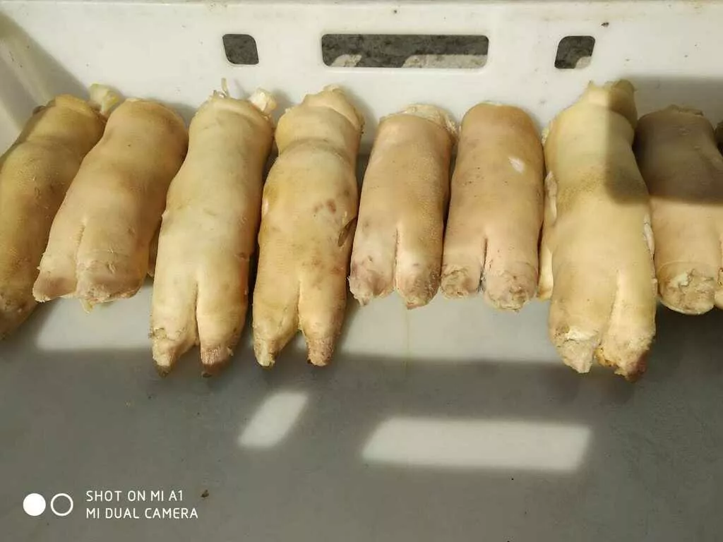 фотография продукта Ноги свиные передние и задние