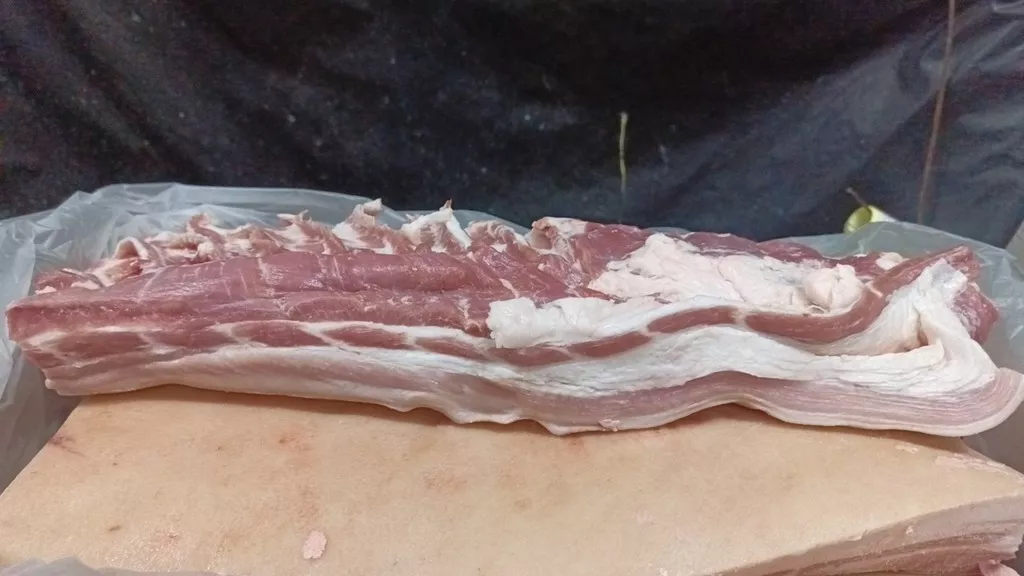 мясо свинины (грудинка) в Омске и Омской области 2
